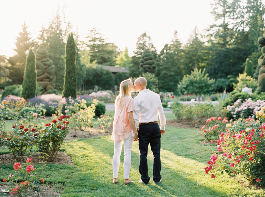 Seattle-Engagement-Photos-Rose-Garden0013