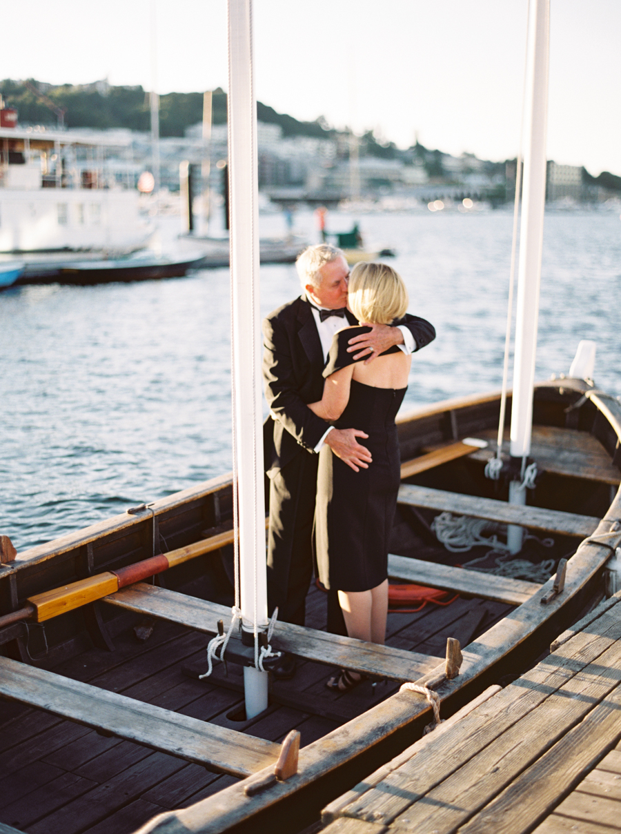 center-for-wooden-boats-seattle-wedding-0010