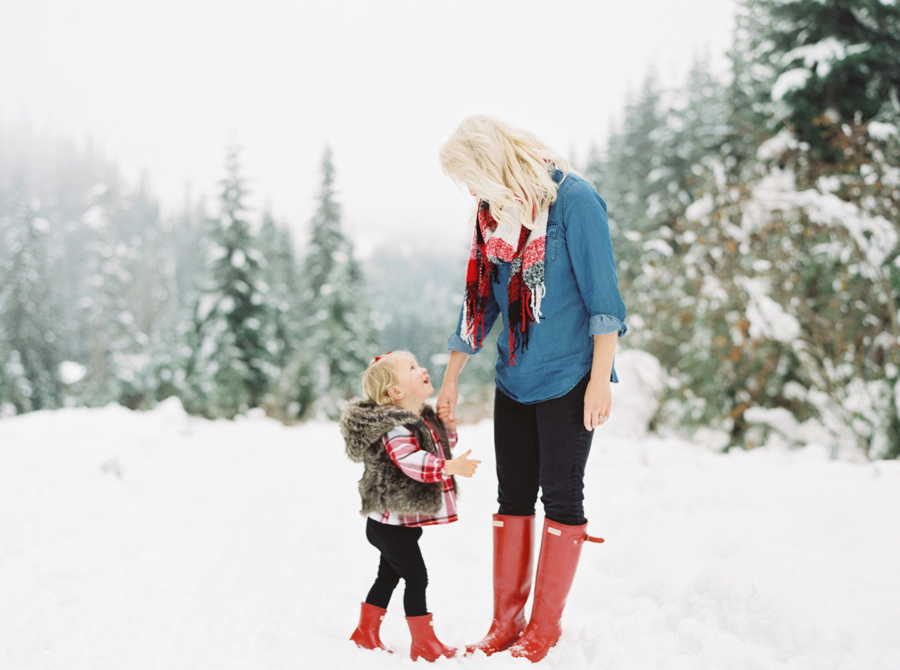 seattle-family-photos-snow-film-050