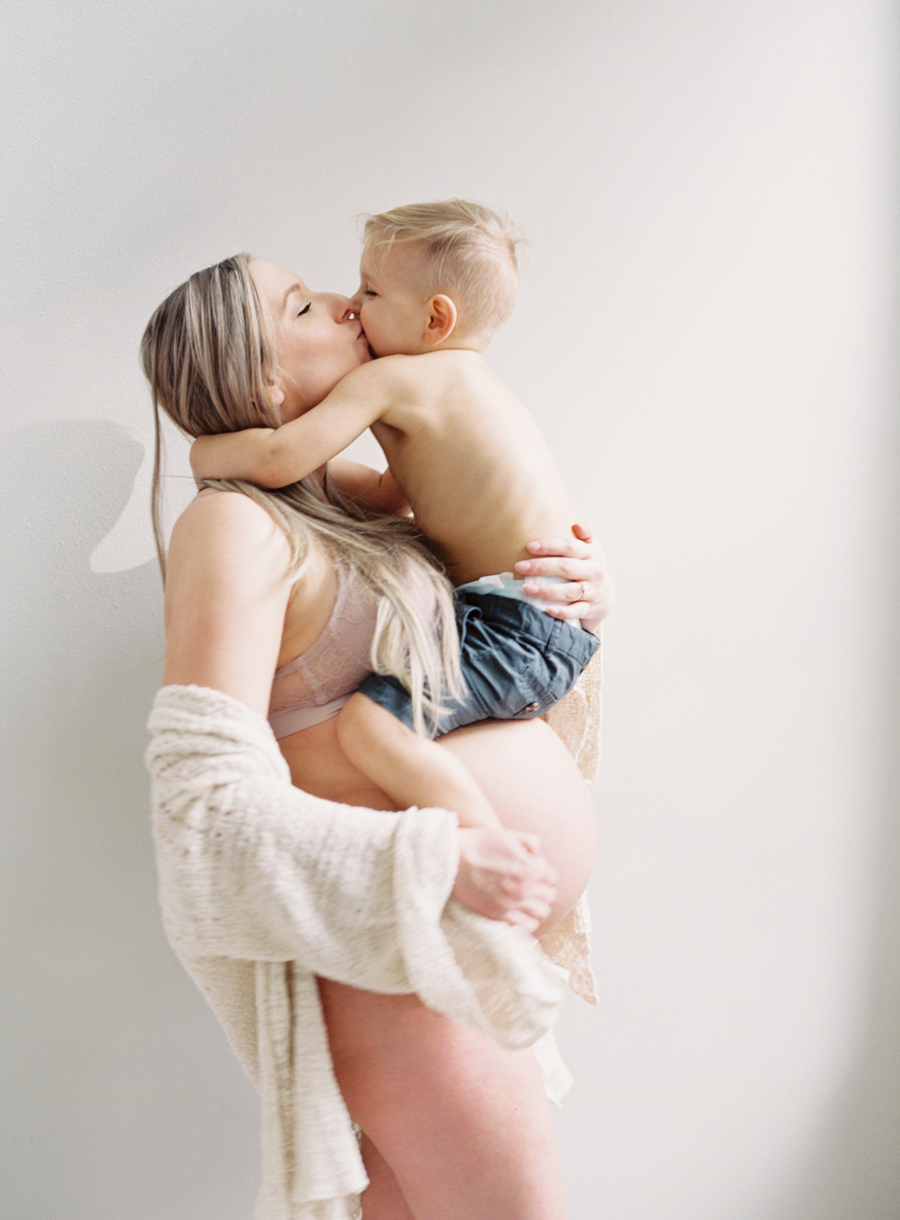 seattle-maternity-photos-film-001
