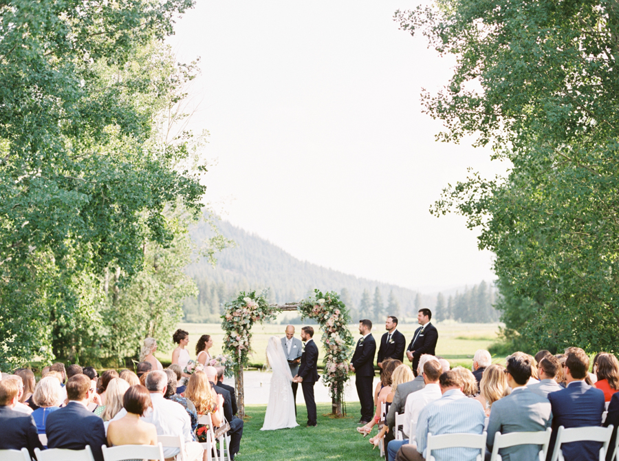 Mt-Springs-Lodge-Leavenworth-Wedding-Photos-120