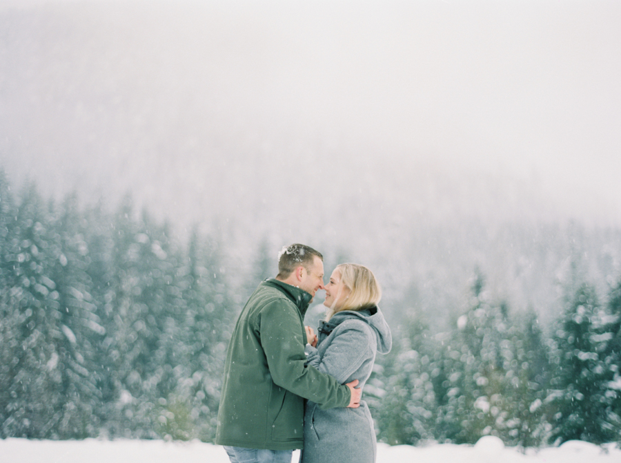 seattle-engagement-photographer-snow-film-1002